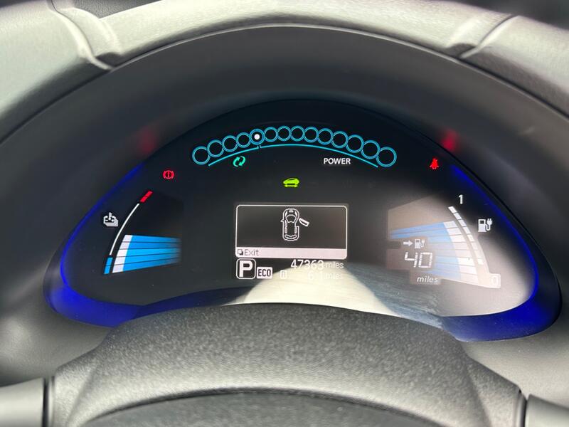 NISSAN LEAF
