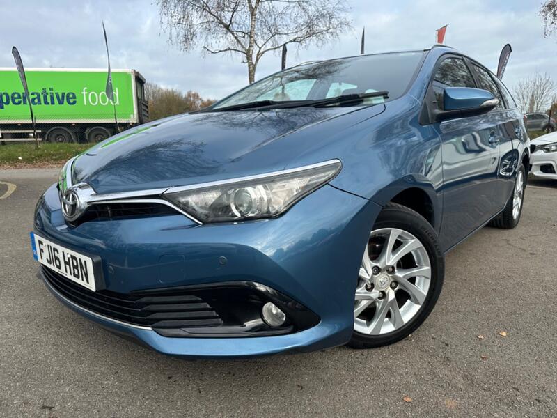 TOYOTA AURIS