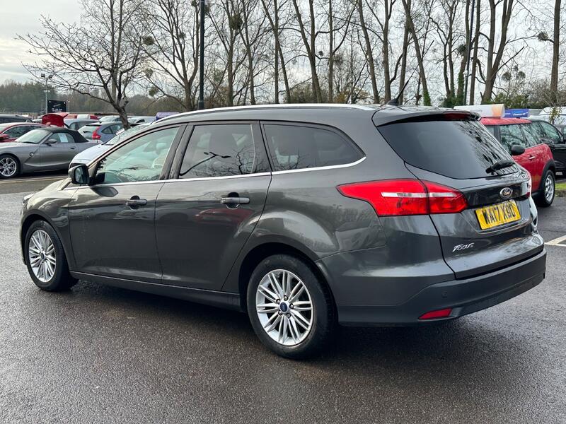 FORD FOCUS