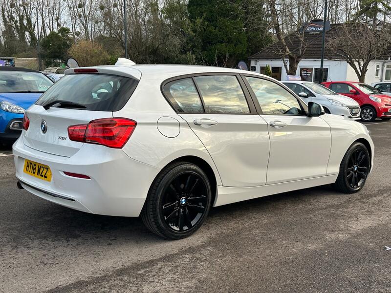 BMW 1 SERIES