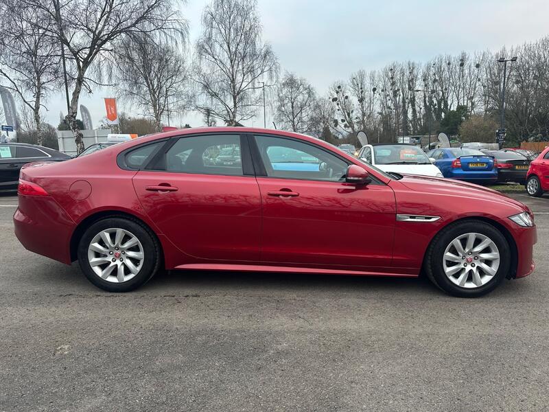 JAGUAR XF