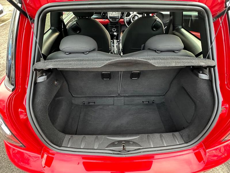 MINI HATCH