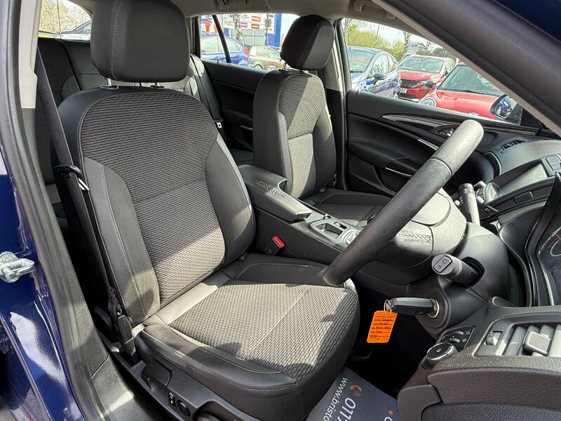 VAUXHALL INSIGNIA