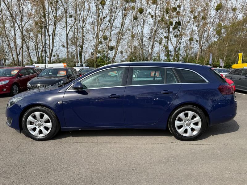 VAUXHALL INSIGNIA