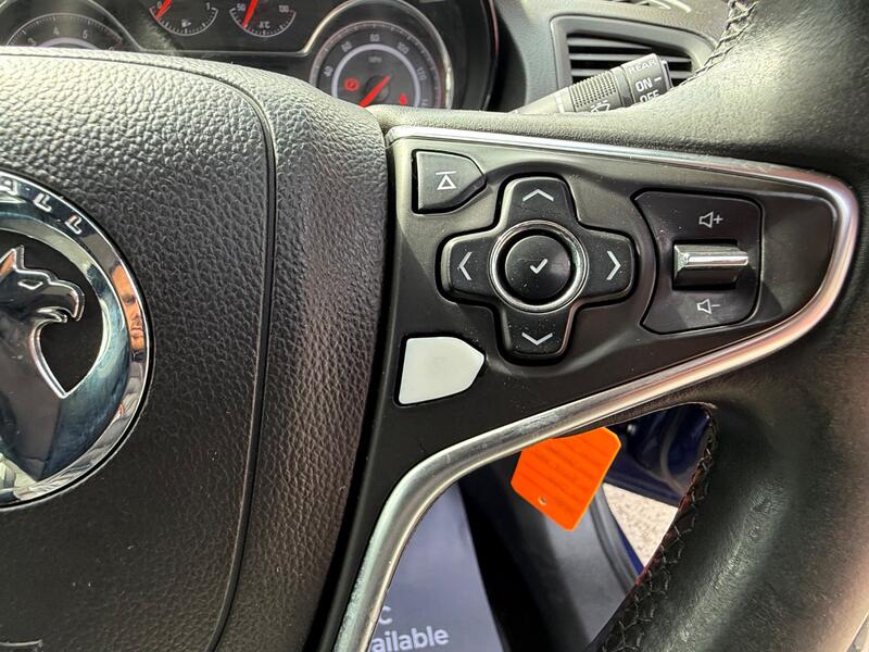 VAUXHALL INSIGNIA