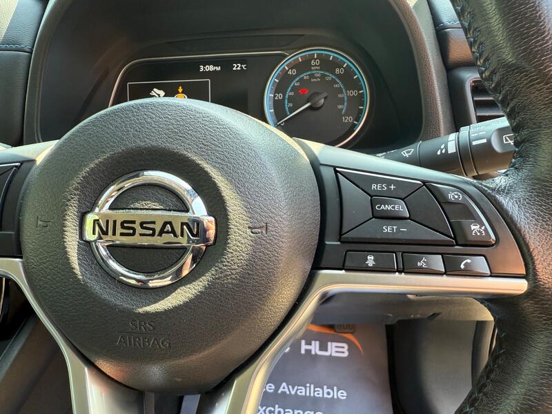 NISSAN LEAF
