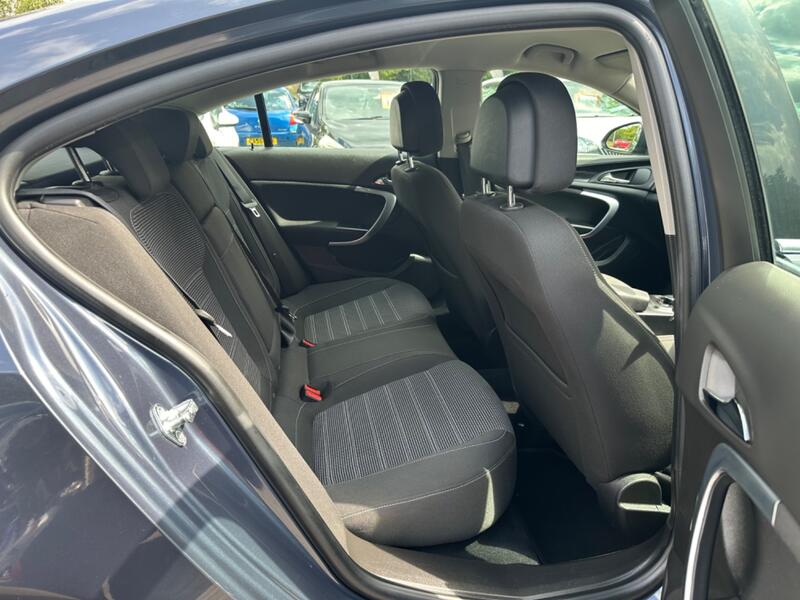 VAUXHALL INSIGNIA