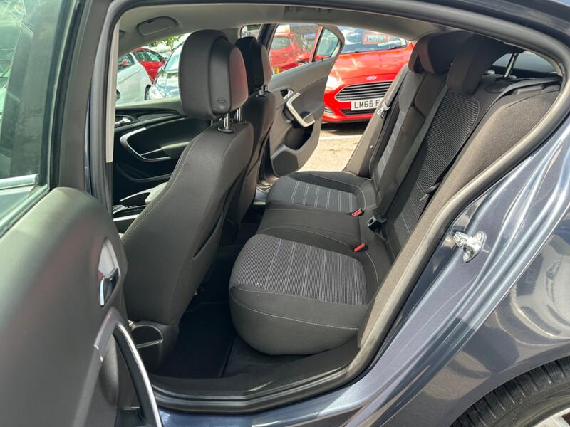 VAUXHALL INSIGNIA
