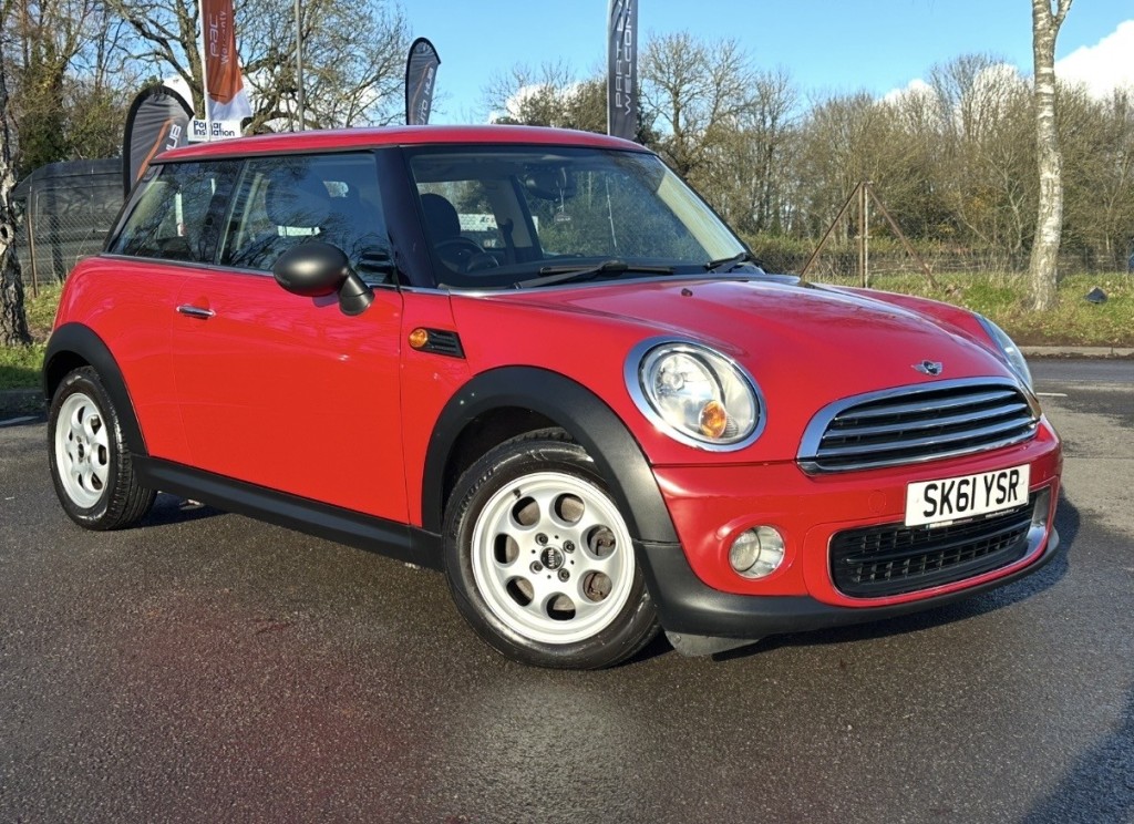 2011 MINI HATCH