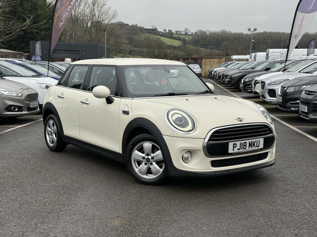 2018 MINI HATCH