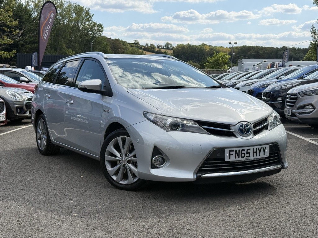 2015 Toyota AURIS